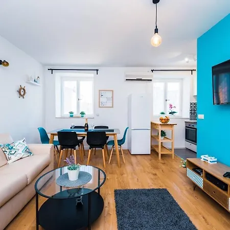 Apartment Immaculate 3-bed In *